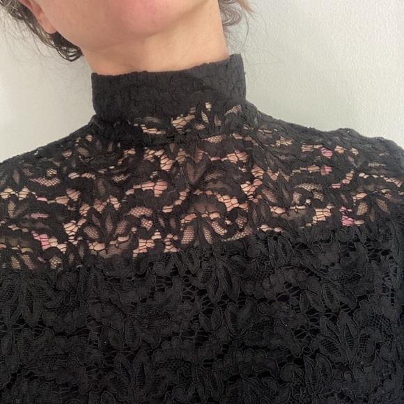 JUDITH & CHARLES black lace top size 8 - Picture 2 of 13